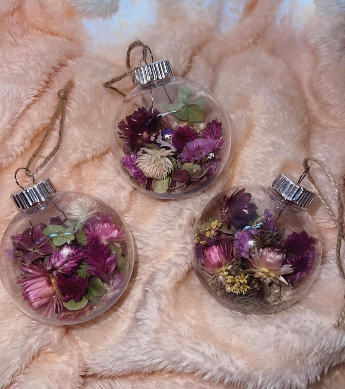 Ornament with Everlasting Flowers